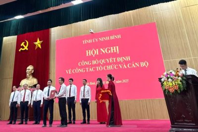 Ông Nguyễn Tiến Dũng làm Giám đốc Sở GD&ĐT Ninh Bình